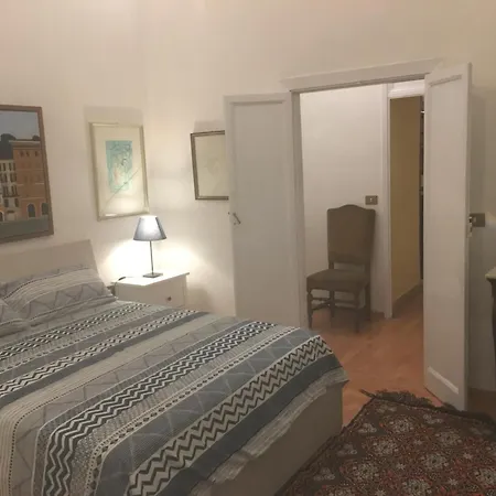 דירה The Saint's Library Loft In Historical Palace