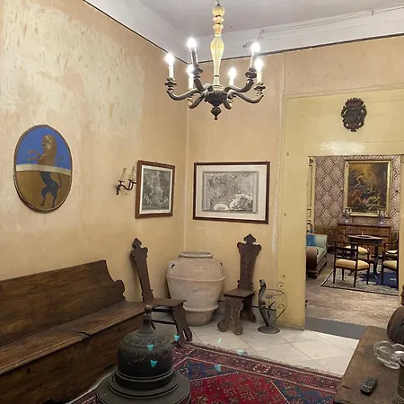 The Saint's Library Loft In Historical Palace נאפולי