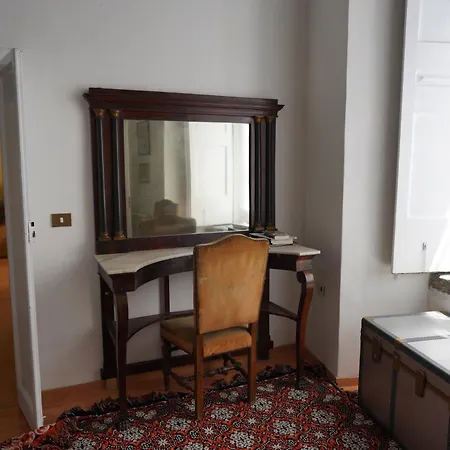 דירה The Saint's Library Loft In Historical Palace *